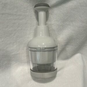 Pampered chef food chopper